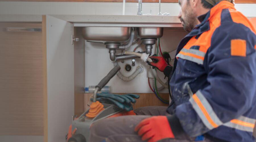 Professional slab leak plumber services in Guerra, TX